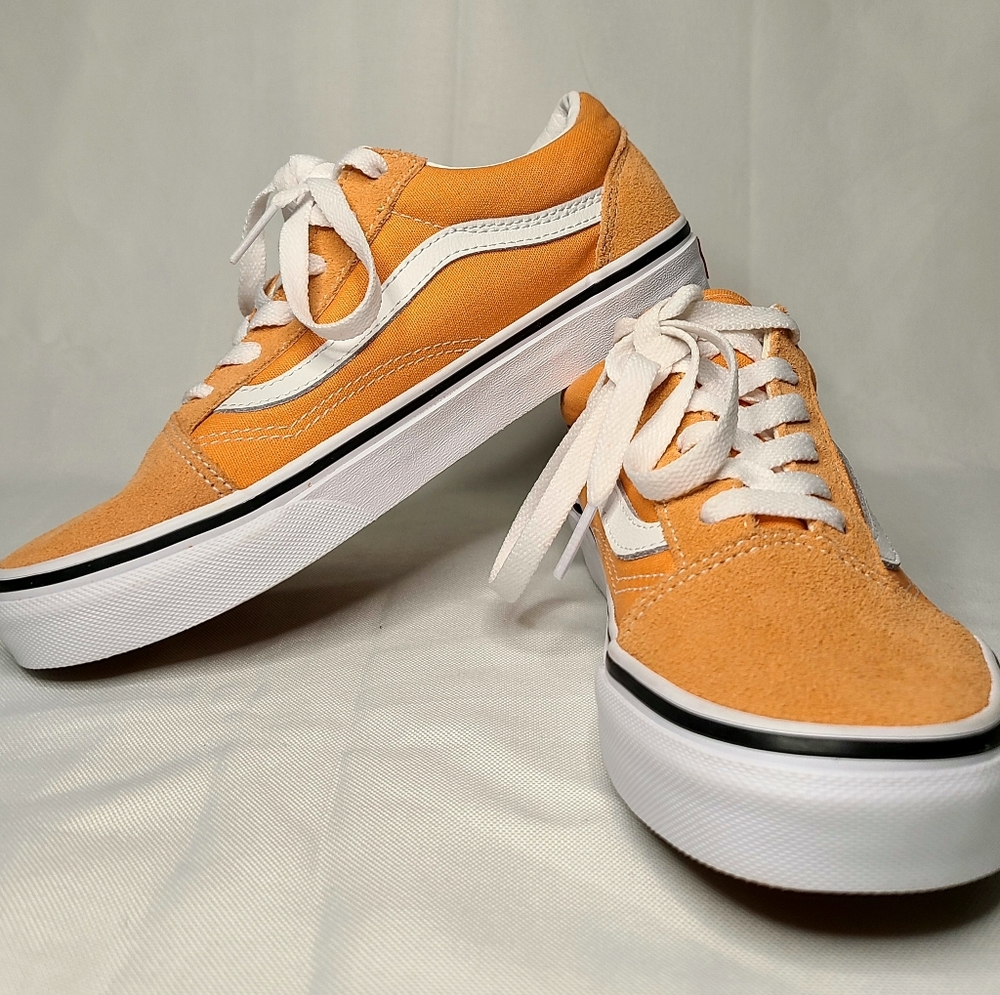 Vans Old Skool Kids Girls Size 4Y Womens Size 5.5 Sneakers Melon True White New